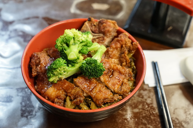 [花蓮美食]小吃控衝一波 花蓮這間古早味排骨飯  香氣四溢 鮮嫩多汁讓人停不下筷子  搭配酸菜才是王道 田村壽司