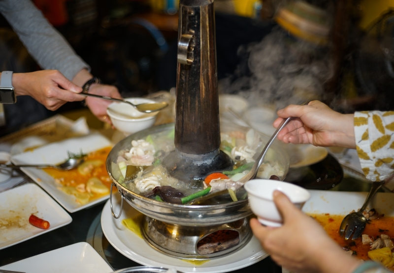 [日月潭美食推薦]富豪群渡假民宿- 台灣水果餐讓我驚艷不已 超有特色又美味 根本台灣米其林 還有滿是藝術品歐式建築木屋 花園美景 日月潭住宿推薦