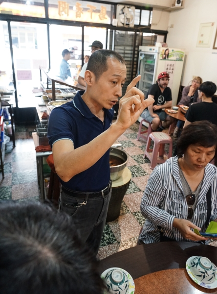 [苗栗苑裡美食]聞香下馬-食尚玩家推薦美食 這家中了化骨綿掌香魚  黑金苦瓜  悶土雞及各式盆菜 太值得一吃