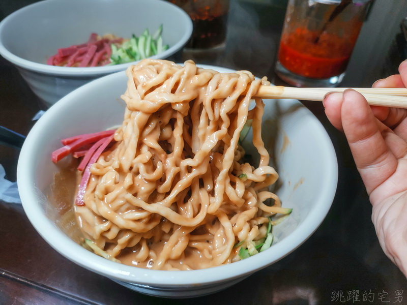 [花蓮市美食]1 2訪老鄧小麵館-麻醬麵完全打到我的味蕾 吃了會停不下來 1次吃2碗是剛好而已(原鄧胖子餃子館) @嘿!部落!