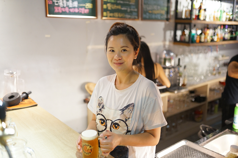 [花蓮夜生活]巢吧-放鬆的好地方  鮮釀小麥啤酒 綠啤酒真是好喝 不定期音樂活動  花蓮PUB  花蓮酒吧
