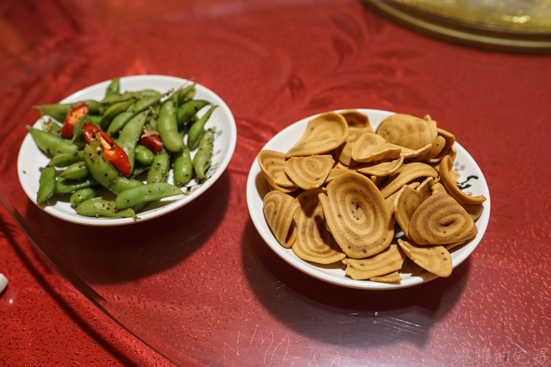 [桃園中壢美食]龍岡蒸籠宴-台灣居然也有蒙古包餐廳 吃飯經驗超特別  蒸籠宴不只有清蒸海鮮 南瓜炊飯超合我的味 親子遊戲區/停車場