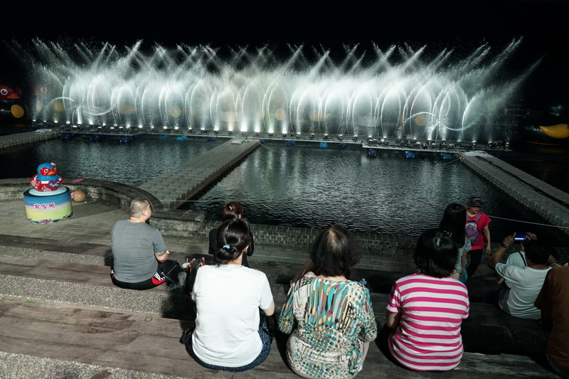 [花蓮暑假活動]花蓮山水實景真人實境秀就在鯉魚潭 璀璨魔法花園水舞劇場 真人表演 讓你留下不一樣花蓮印象