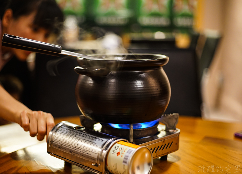 [花蓮吉安美食]8豆居酒屋-朋友相聚好地方 包廂唱歌免投幣 牛蒡狗尾雞湯真好喝 花蓮宵夜 開到凌晨1點