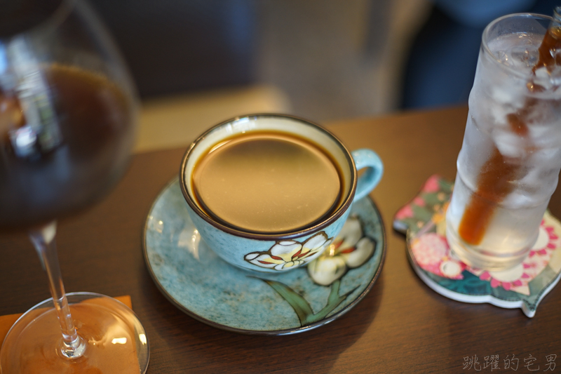[花蓮咖啡廳]阿莫咖啡-焦糖布丁必吃 搭配自製果醬甜蜜好滋味 酥脆鬆餅搭配藝妓咖啡 花蓮下午茶推薦 花蓮甜點