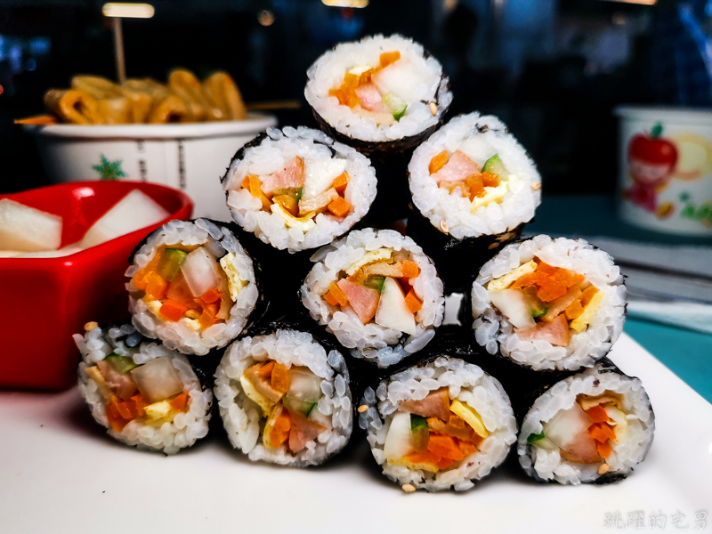 [花蓮吉安美食]오빠 小食堂-韓國夫妻在停車場賣辣炒年糕、魚板、韓國飯捲 還有重量級套餐可以選喲  韓國人在花蓮喲 花蓮韓式料理