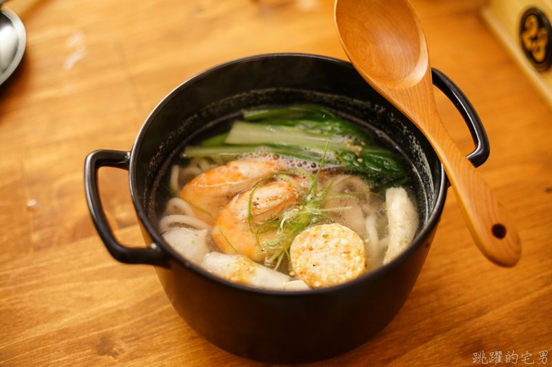 [花蓮美食]日向夏食賦-大推咖哩漢堡排蛋包飯 還有特製酸豆超級好吃!   花蓮美食推薦 嗎啡酸豆