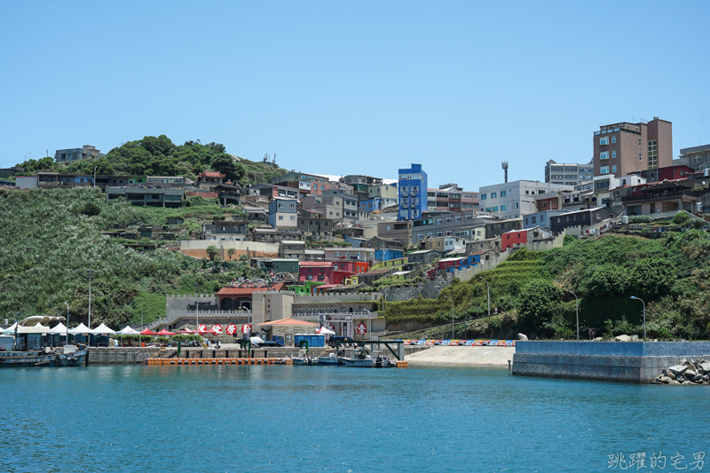 [馬祖旅遊VLOG]絕美景色 碧海藍天超夢幻 東引一日遊行程推薦-國之北疆、三山據點、海上看東引 東引島燈塔(內有影片)