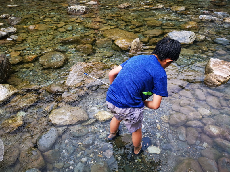 [花蓮vlog][花蓮景點] 夏天不玩水要幹嗎!!! 花蓮在地人玩水勝地 砂婆噹溪&水源地  離花蓮市區不遠唷 附上交通資訊 (花蓮影片)