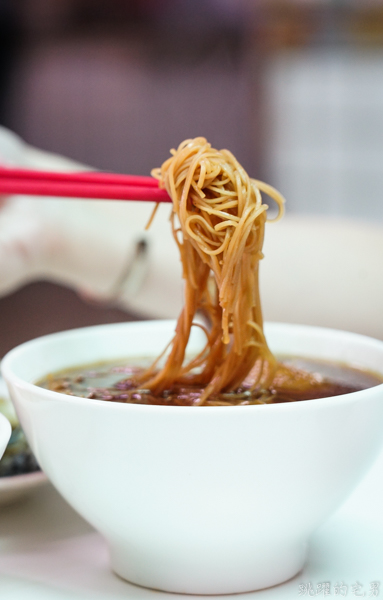 [台南美食]鴨母寮當歸鴨雞肉飯-麵線湯頭極為優秀  限量鴨腿晚來就吃不到  鴨米血必吃 從早賣到晚的台南小吃 鴨母寮市場美食  在地人從小吃到大的台南美食