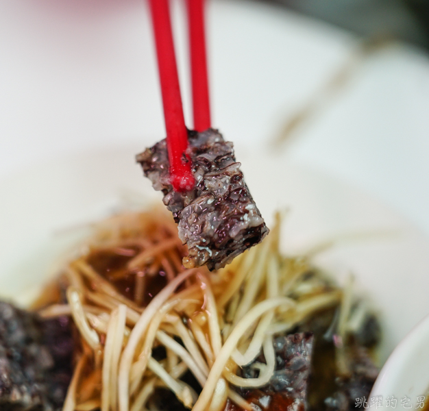 [台南美食]鴨母寮當歸鴨雞肉飯-麵線湯頭極為優秀  限量鴨腿晚來就吃不到  鴨米血必吃 從早賣到晚的台南小吃 鴨母寮市場美食  在地人從小吃到大的台南美食