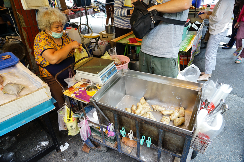 [台南鴨母寮市場美食]阿婆糯米腸- 根本就是S的腸衣塞進XL的花生糯米腸 古早滋味嚼勁好 愛吃糯米腸不能錯過 台南小吃 台南美食