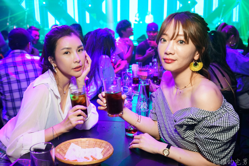 [芭達雅夜生活]Spark Pattaya-芭達雅大型夜店 現場Live Band  還有EDM DJ嗨翻全場  啤酒暢飲 生日派對 畢業旅行活動 芭達雅夜店