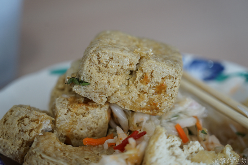  不用跑到玉里也能吃到花蓮最有名臭豆腐   玉里橋頭臭豆腐在花蓮市開直營店啦 提供素食臭豆腐 上午就開始營業 還不衝一波!!