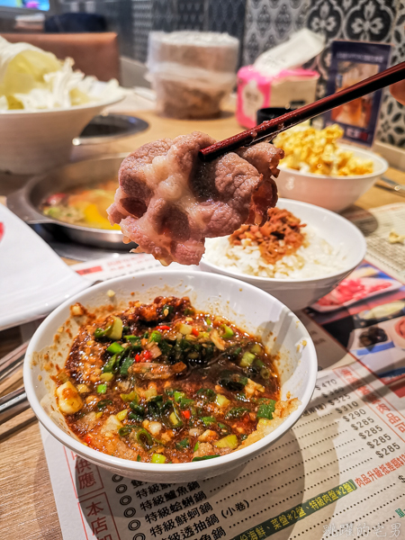 [花蓮美食]八方悅鍋物-冬粉、烏龍麵、爆米花、魯肉飯吃到飽 環境舒服 下午不休息 開到晚上11點 旁邊停車場 文創園區附近美食 花蓮火鍋