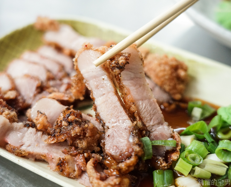 [嘉義文化路夜市美食]阿霞火雞肉飯-絕對必點的五味鮮蚵 純淨鮮味完全打到我的味蕾 嘉義美食  嘉義雞肉飯推薦