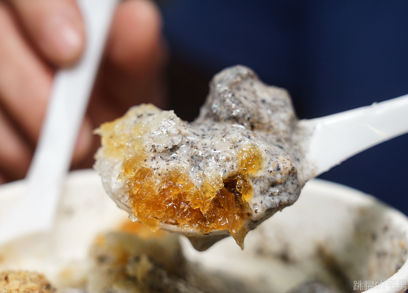 [東大門夜市美食]chi燒麻糬冰- 麻糬口感我喜歡  加上小農鮮奶米布丁口感好滑順  原看巷小燒麻糬冰