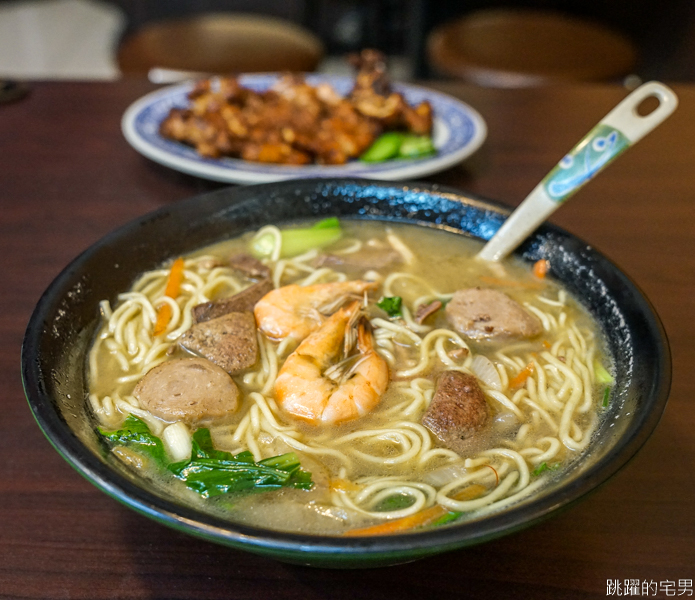 [雙連美食]巷弄裡古早味炸排骨 什錦麵 客氣老闆很加分 中山區美食 巧味美食