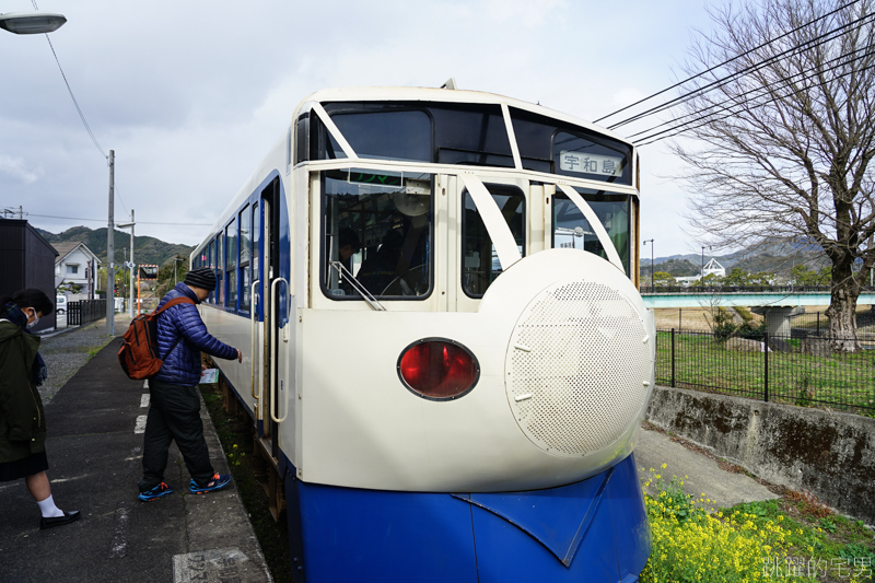 [愛媛宇和島旅遊]日本電車不一樣  史上最慢新幹線  車廂竟然宛如銀河鐵道Blue  真的是比有梗的啦  松丸駅還能免費泡足湯，鉄道ホビートレイン  森の国 ぽっぽ温泉  JR四国予土線