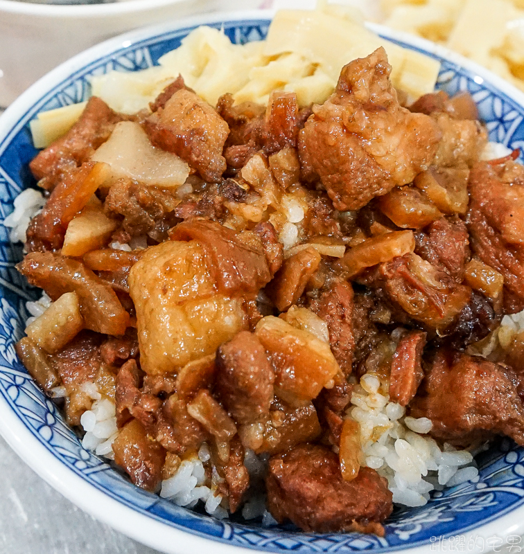 [花蓮美食] 福建街台南虱目魚-碎肉塊的魯肉飯吃過嗎?  環境乾淨 下午沒休息 不重口味會想一直去 花蓮滷肉飯推薦