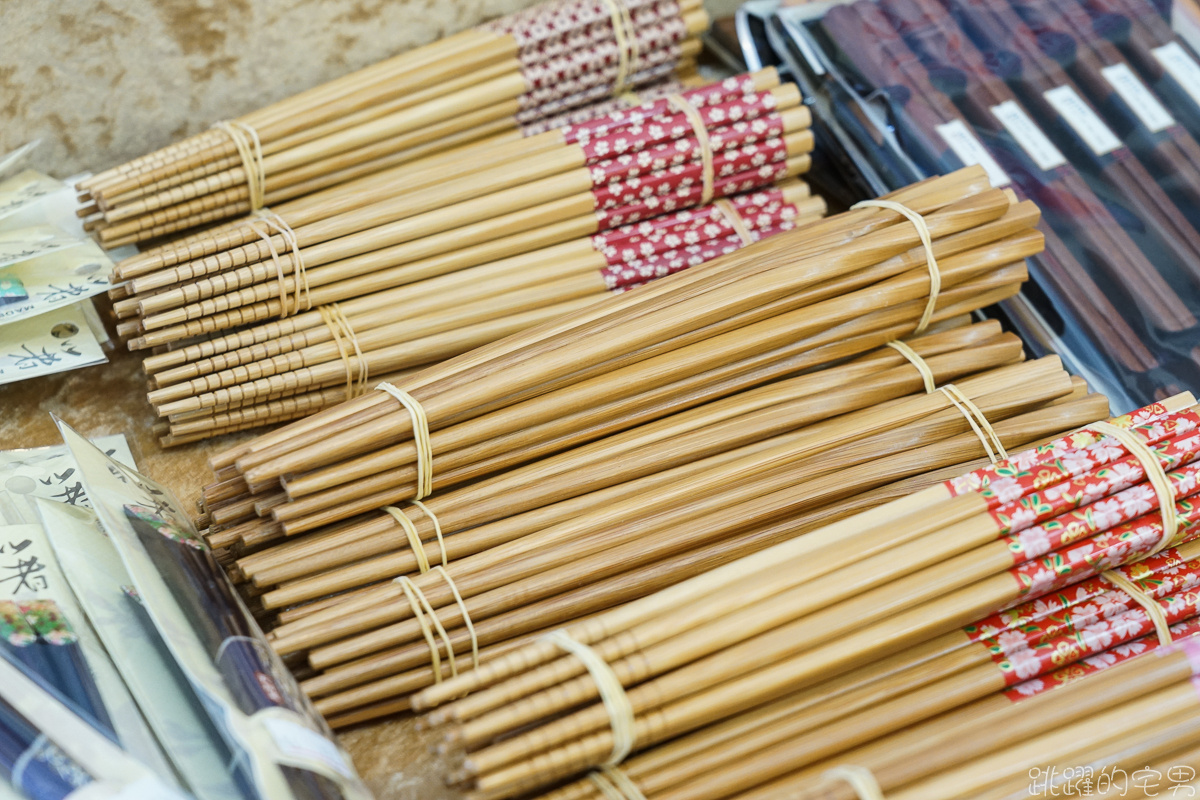 禾雅花蓮特賣會-日本碗盤瓷器大特賣 3個100元 有田燒 萬古燒 六魯小兵通通有 美到不行盤子讓我愛不釋手 買! 都買!!! 行李箱800元起  男女包款 休閒包通通出清