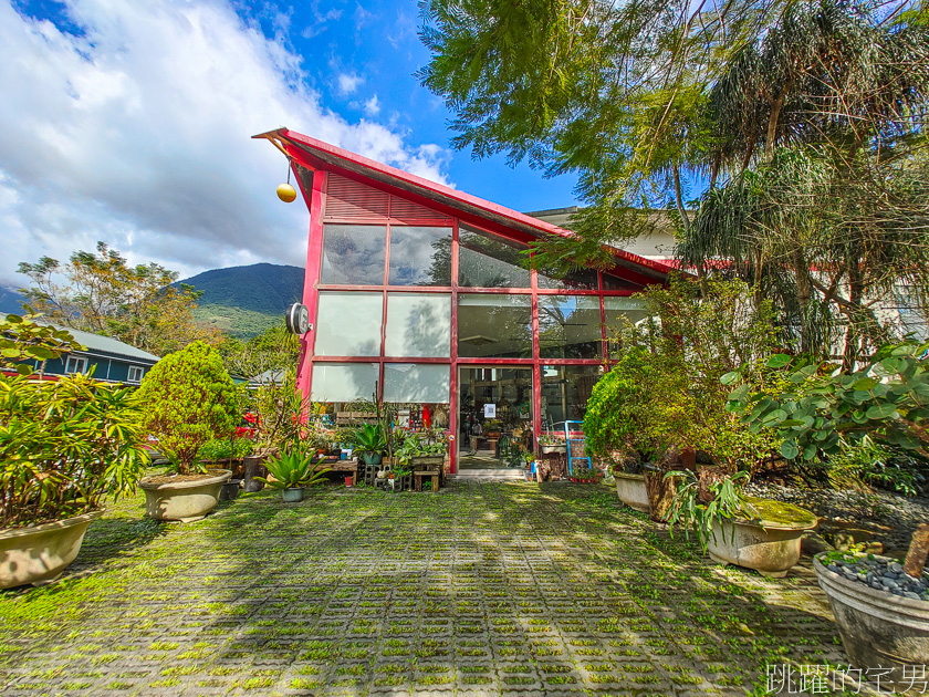 [花蓮早午餐]隱身花蓮山腳下的玻璃屋咖啡廳  FUN Table Cafe  心目中第一名的溫沙拉  玫瑰檸檬塔 花蓮咖啡廳推薦