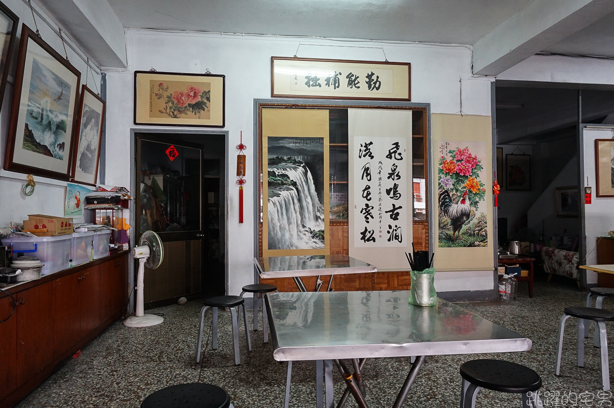 [花蓮60年早餐店]仁芳早點- 炒麵現點現炒 充滿香氣很推薦 地方乾淨像是走進家裡客廳 花蓮早餐推薦