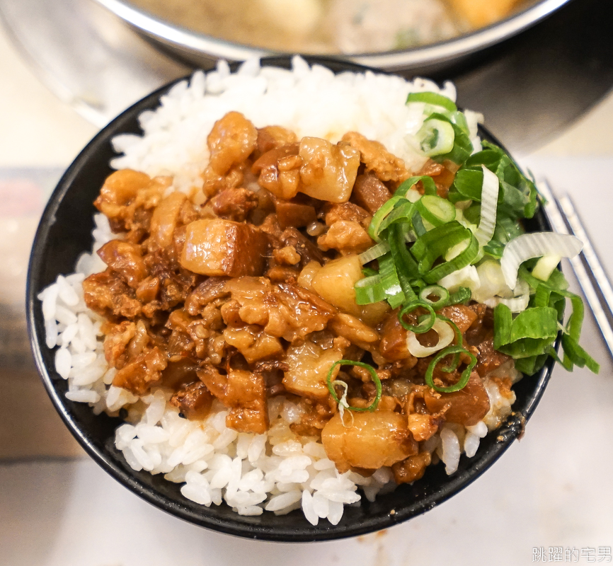 [花蓮美食]根本是被火鍋耽誤的滷肉飯專賣店! 鍋神日式涮涮鍋 滷肉飯好吃到連吃2碗 滷肉自己加吃到爽 飲料、冰淇淋無限提供 花蓮宵夜 花蓮火鍋