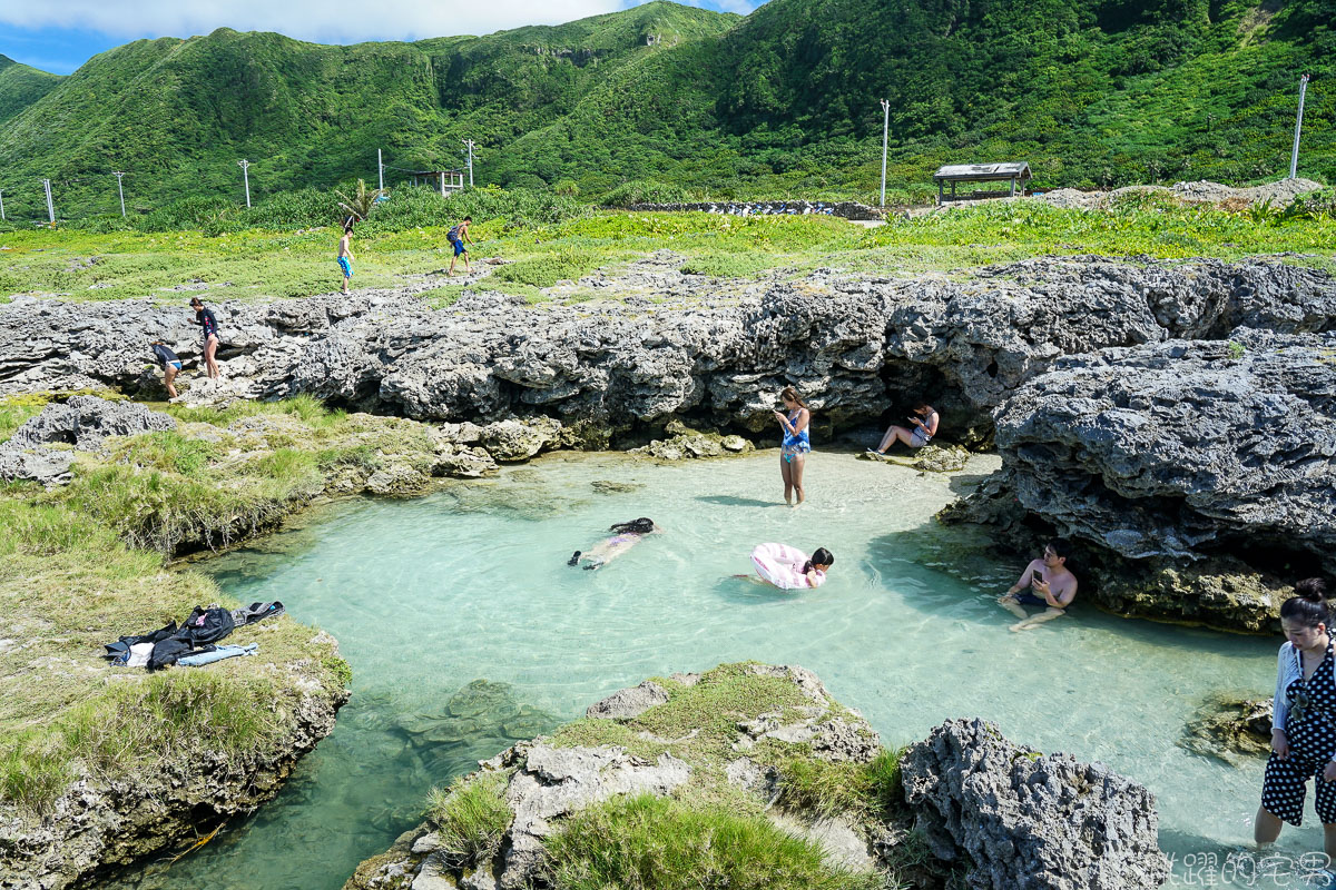 [蘭嶼旅遊] 野銀冷泉- 自然湧出沁涼冷泉與夢幻藍海大自然美麗景象 IG網美蘭嶼必去景點  淺水區親子戲水也很適合 蘭嶼景點推薦