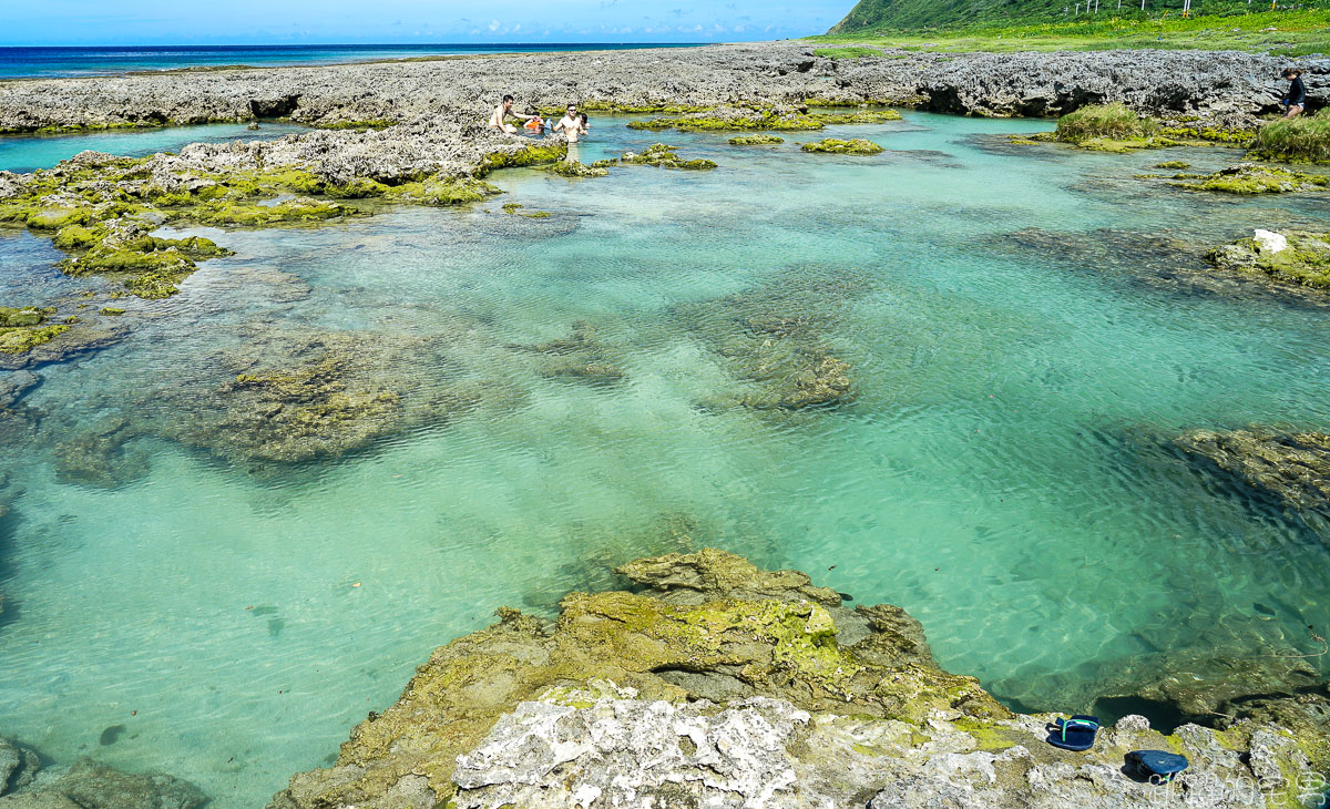 [蘭嶼旅遊] 野銀冷泉- 自然湧出沁涼冷泉與夢幻藍海大自然美麗景象 IG網美蘭嶼必去景點  淺水區親子戲水也很適合 蘭嶼景點推薦