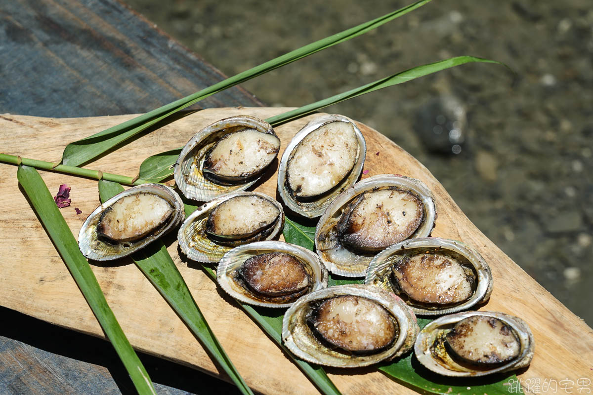 峽谷盪鞦韆好浮誇  清澈溪流吃美味料理 專人服務免動手 溪畔餐桌花蓮最美風景  姐妹閨密聚會親子活動超讚