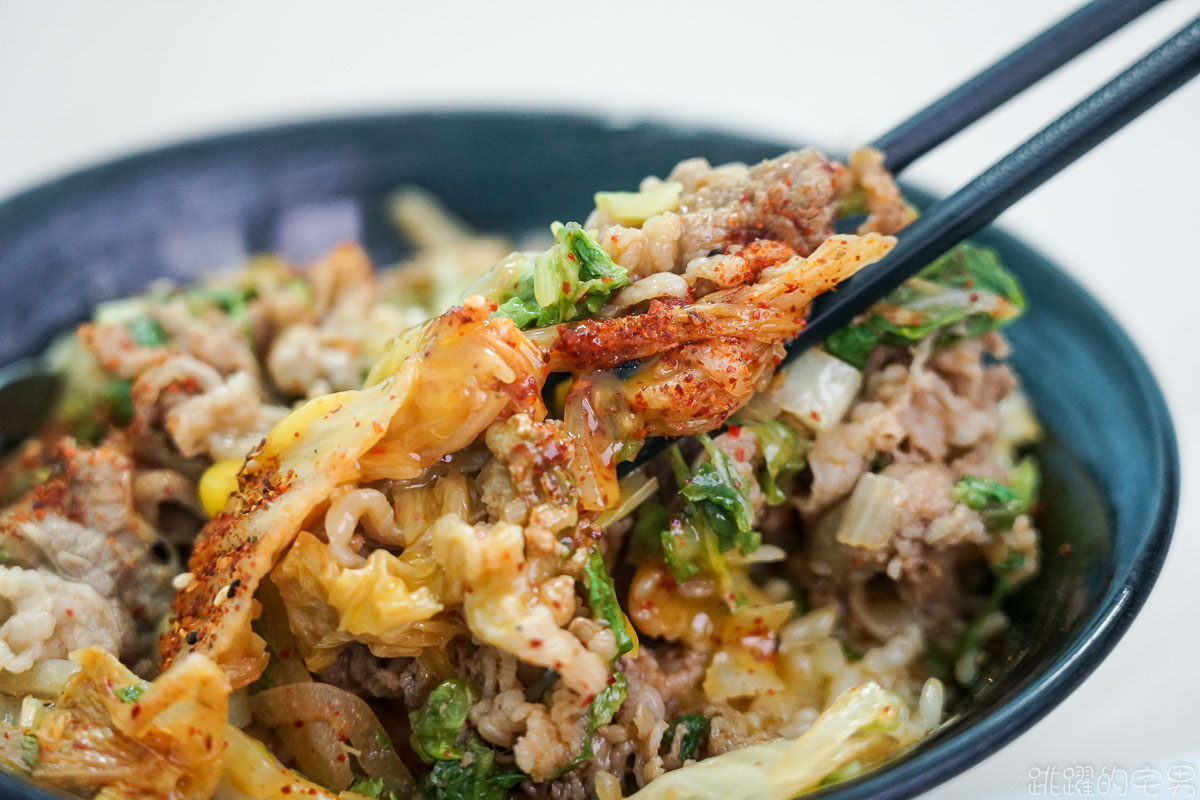 [花蓮美食]職人雙饗丼花蓮店-炙燒雞腿鋪滿整碗 雙倍月見牛丼  遠東百貨附近美食 提供外送 職人雙饗丼菜單