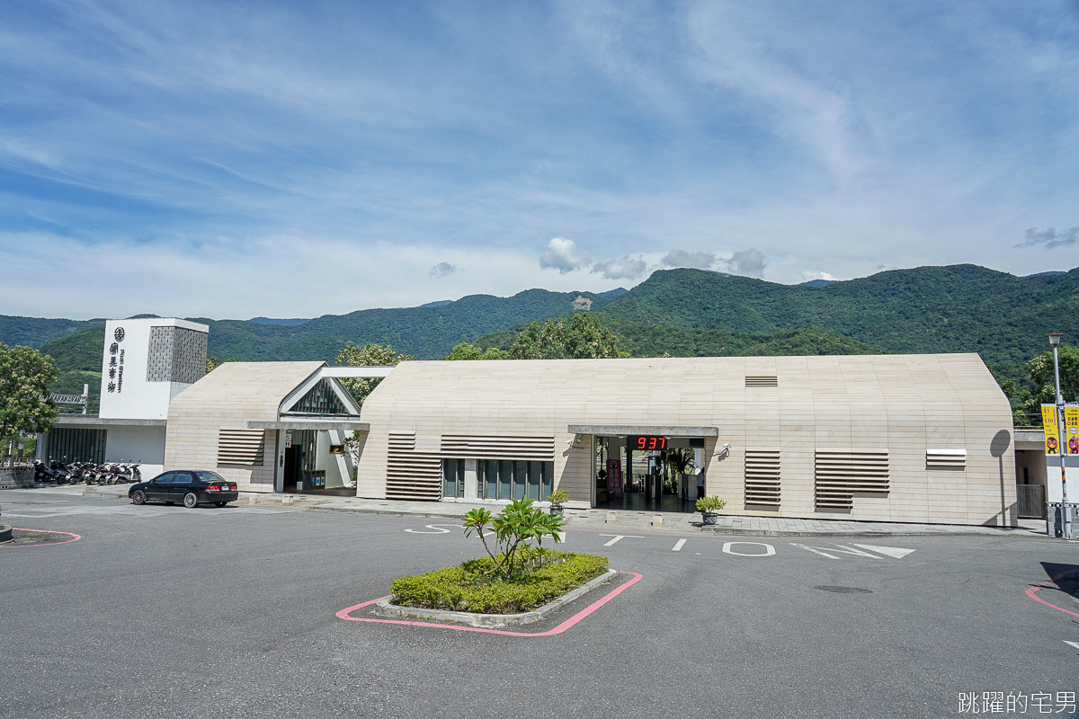 [花蓮名產]富里玉山餅舖-在地人中秋節必吃小月餅 平日有販售 古早滋味令人想念 中秋節限定綠豆沙牛奶餅 數量有限 富里火車站旁可以買到  富里美食