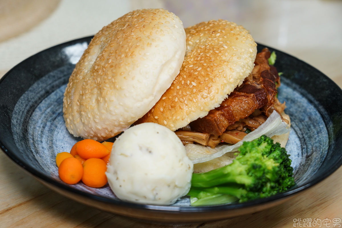 馬祖砰碰叫早餐 一早這樣吃太誇張 淡菜排骨湯 淡菜馬祖漢堡 鋅值UPUP 北竿早餐補到不行 光餅特色小吃 北竿美食 北竿機場附近美食 塘岐村美食 馬祖早餐