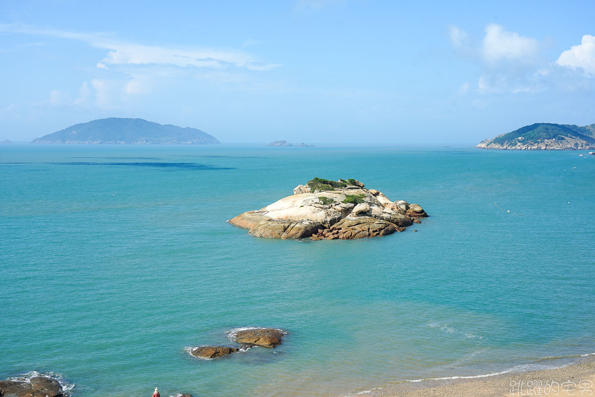 宛如穿越時空與空間  走進歐洲小酒館  眼前盡是芹壁絕美海景 馬祖芹壁咖啡廳 家適咖啡民宿 芹壁美食 北竿咖啡廳