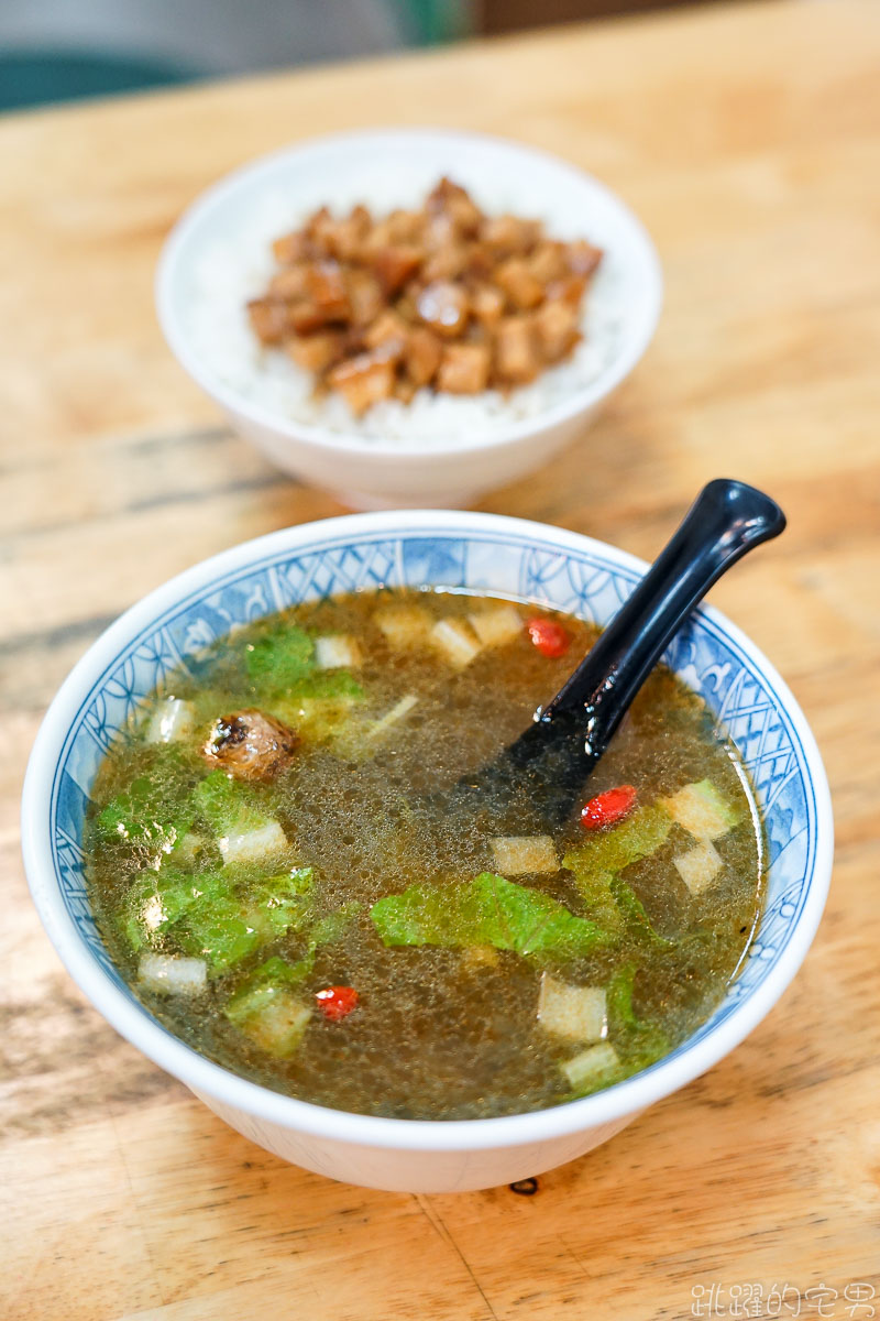 [花蓮美食]宵夜人家-溫體牛肉湯不稀奇 居然還有蛤蠣牛肉湯、剝皮辣椒牛肉湯、腰內肉牛肉湯、野菜牛肉湯、 麻油蛤蠣鱸魚湯等14種湯品  你喝過幾種 花蓮宵夜 花蓮牛肉湯