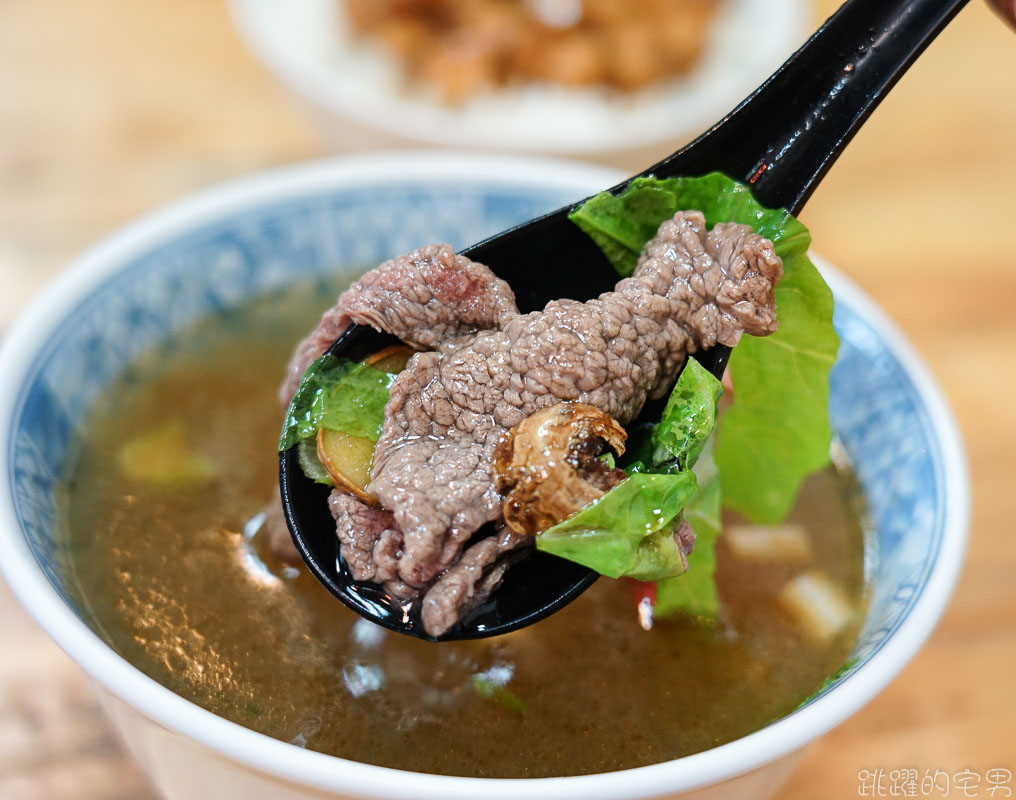 [花蓮美食]宵夜人家-溫體牛肉湯不稀奇 居然還有蛤蠣牛肉湯、剝皮辣椒牛肉湯、腰內肉牛肉湯、野菜牛肉湯、 麻油蛤蠣鱸魚湯等14種湯品  你喝過幾種 花蓮宵夜 花蓮牛肉湯