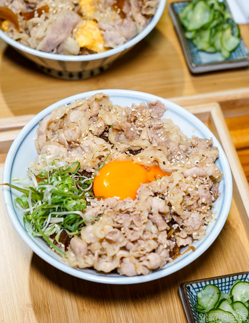 [花蓮美食]太子豚骨ラーメン  歐姆蛋牛丼一吃就愛吃  太子拉麵  炸豬排 鮮蝦可樂餅不輸名店  日本奶奶教的咖哩飯濃稠得化不開 花蓮咖哩飯 花蓮牛丼