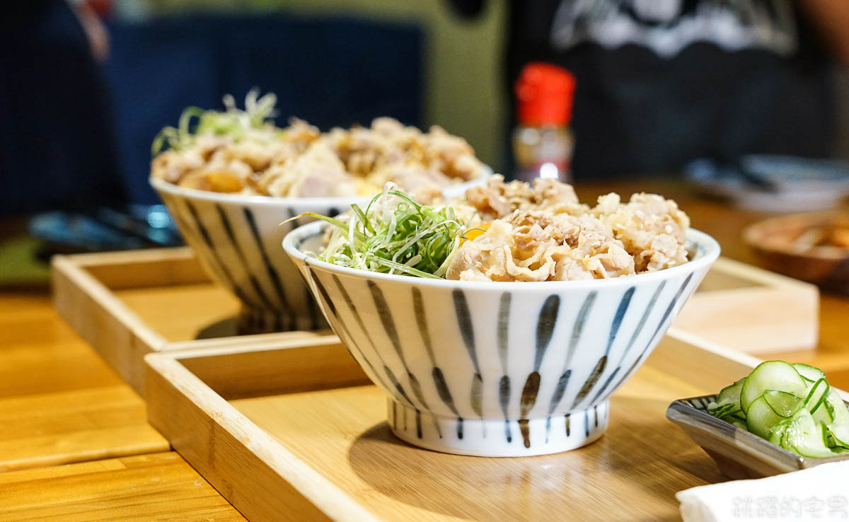 [花蓮美食]太子豚骨ラーメン  歐姆蛋牛丼一吃就愛吃  太子拉麵  炸豬排 鮮蝦可樂餅不輸名店  日本奶奶教的咖哩飯濃稠得化不開 花蓮咖哩飯 花蓮牛丼