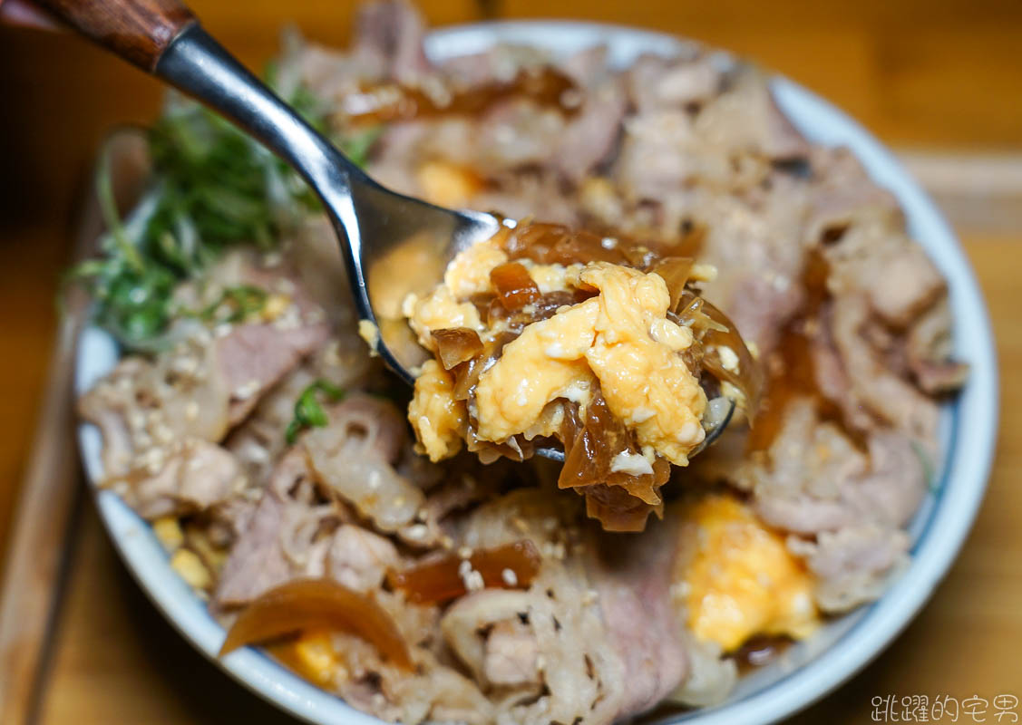 [花蓮美食]太子豚骨ラーメン  歐姆蛋牛丼一吃就愛吃  太子拉麵  炸豬排 鮮蝦可樂餅不輸名店  日本奶奶教的咖哩飯濃稠得化不開 花蓮咖哩飯 花蓮牛丼