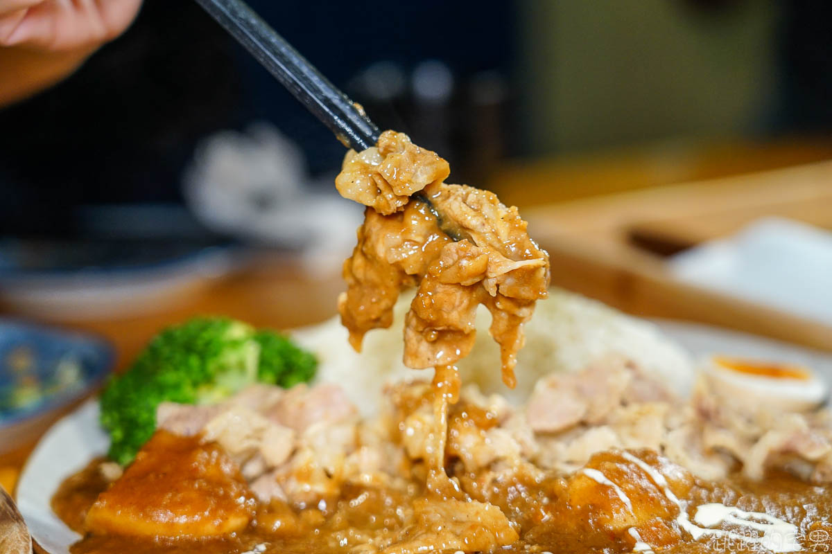 [花蓮美食]太子豚骨ラーメン  歐姆蛋牛丼一吃就愛吃  太子拉麵  炸豬排 鮮蝦可樂餅不輸名店  日本奶奶教的咖哩飯濃稠得化不開 花蓮咖哩飯 花蓮牛丼