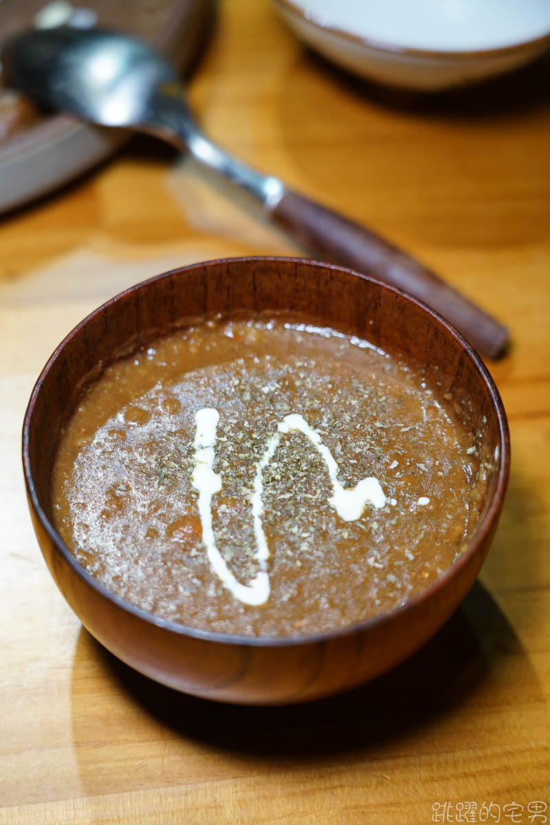 [花蓮美食]太子豚骨ラーメン  歐姆蛋牛丼一吃就愛吃  太子拉麵  炸豬排 鮮蝦可樂餅不輸名店  日本奶奶教的咖哩飯濃稠得化不開 花蓮咖哩飯 花蓮牛丼