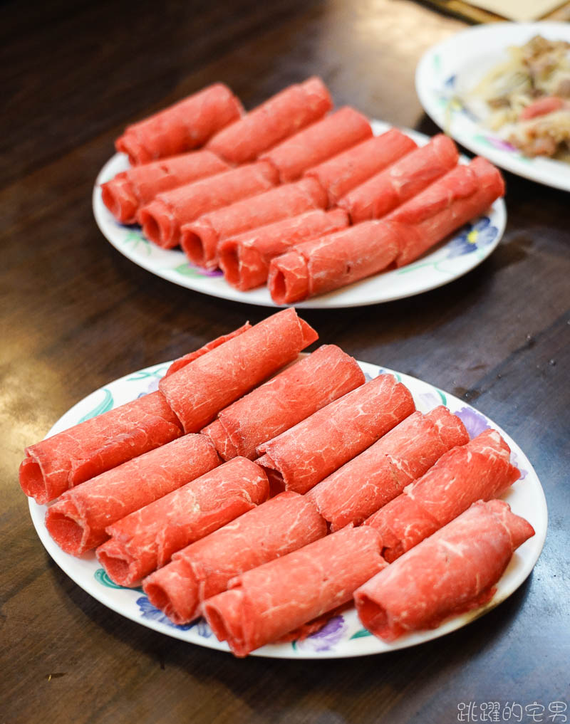 [花蓮美食]古早味石頭火鍋-現炒鍋底吃出好味道  番茄煮火鍋味道更清甜   營業到凌晨3點 古早味石頭火鍋菜單  花蓮火鍋 花蓮宵夜 吉安美食