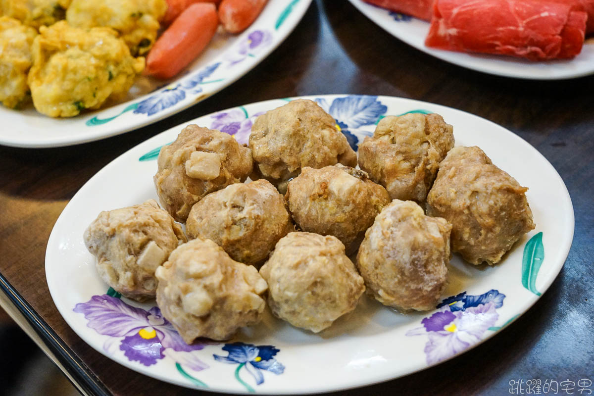 [花蓮美食]古早味石頭火鍋-現炒鍋底吃出好味道  番茄煮火鍋味道更清甜   營業到凌晨3點 古早味石頭火鍋菜單  花蓮火鍋 花蓮宵夜 吉安美食