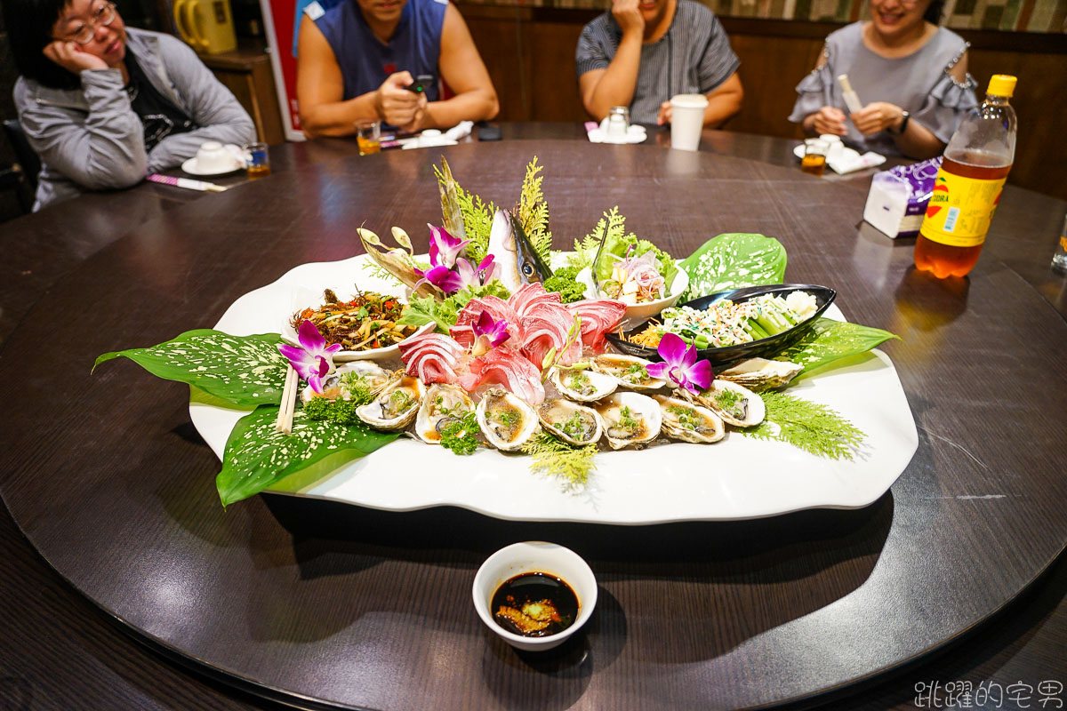 [花蓮美食]夯肉中式餐酒館- 網美餐廳吃中菜，桶仔雞、麻辣燙 烤黑喉 份量足到吃不完 花蓮有包廂餐廳還能唱歌 花蓮聚餐好選擇