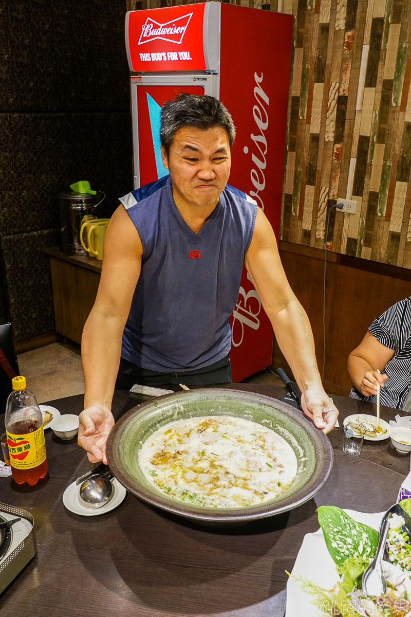 [花蓮美食]夯肉中式餐酒館- 網美餐廳吃中菜，桶仔雞、麻辣燙 烤黑喉 份量足到吃不完 花蓮有包廂餐廳還能唱歌 花蓮聚餐好選擇