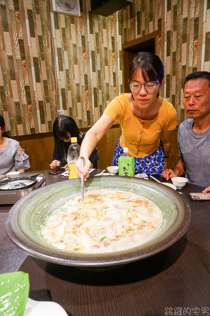 [花蓮美食]夯肉中式餐酒館- 網美餐廳吃中菜，桶仔雞、麻辣燙 烤黑喉 份量足到吃不完 花蓮有包廂餐廳還能唱歌 花蓮聚餐好選擇