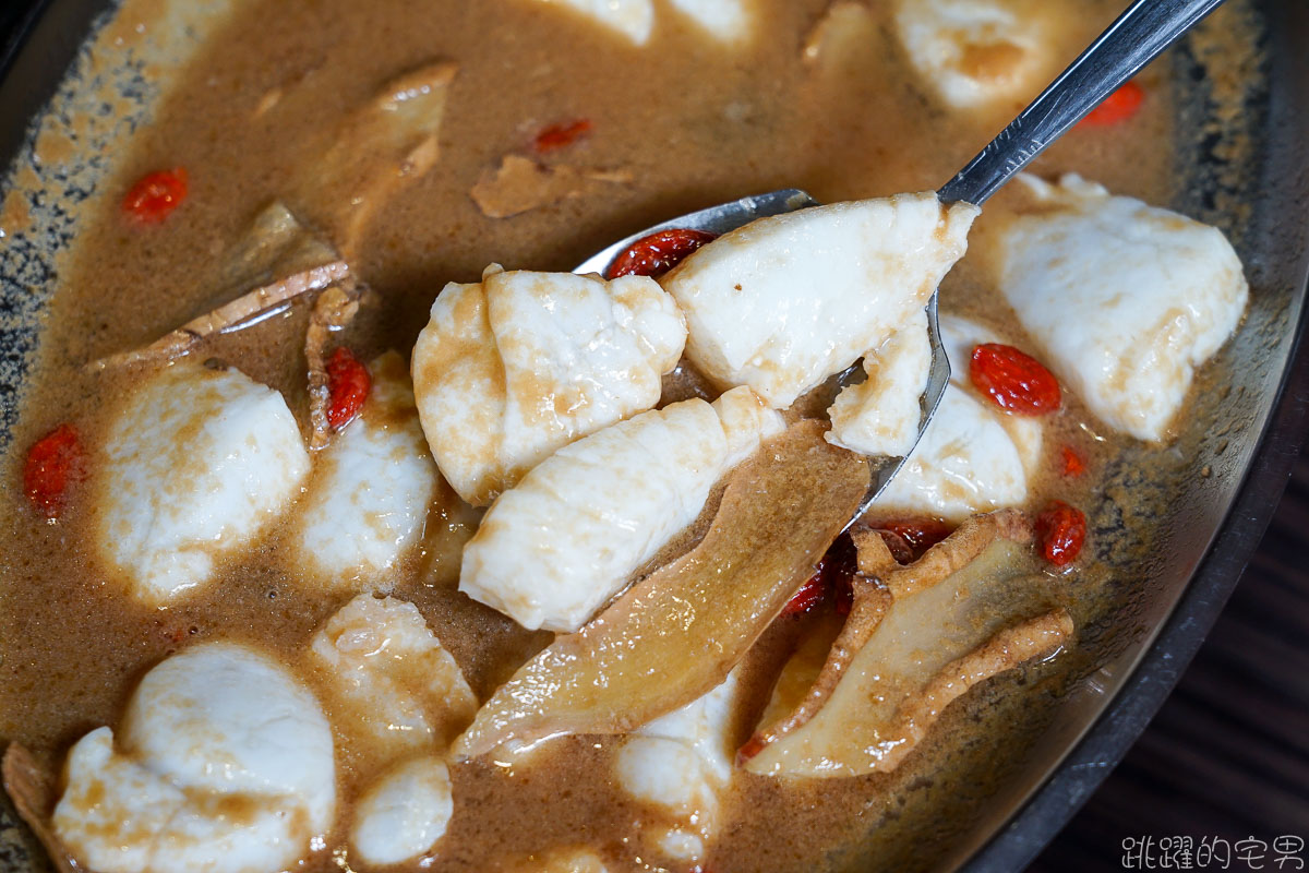 [台東美食]佳濱成功旗魚專賣店- 台東必吃美食 白旗魚滋味超迷人  海豬腳一口就愛上 佳濱成功旗魚菜單 台東宅配海鮮 本港海鮮就是好吃  田媽媽旗魚咖啡  台東海鮮推薦