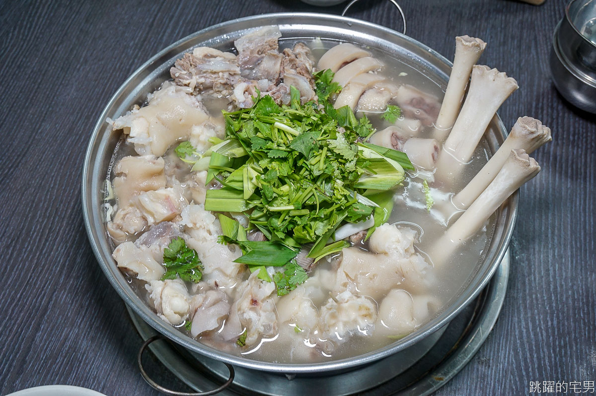 [台南美食]朝現宰羊肉-溫體羊肉清燉火鍋 羊肉毫無羶味 鮮美的不得了完全打到我的味蕾 必點羊腿 羊嘴邊肉 炒羊雜 台南南區美食 朝現宰羊肉菜單 台南羊肉推薦