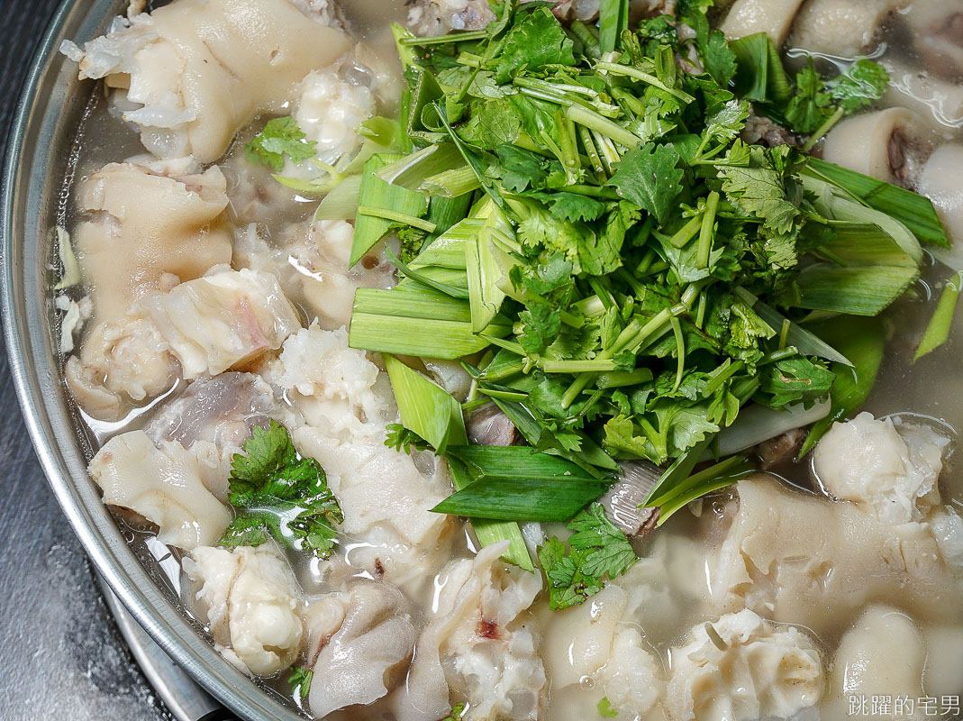 [台南美食]朝現宰羊肉-溫體羊肉清燉火鍋 羊肉毫無羶味 鮮美的不得了完全打到我的味蕾 必點羊腿 羊嘴邊肉 炒羊雜 台南南區美食 朝現宰羊肉菜單 台南羊肉推薦